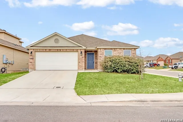 3200 Broad View Seguin, TX 78155
